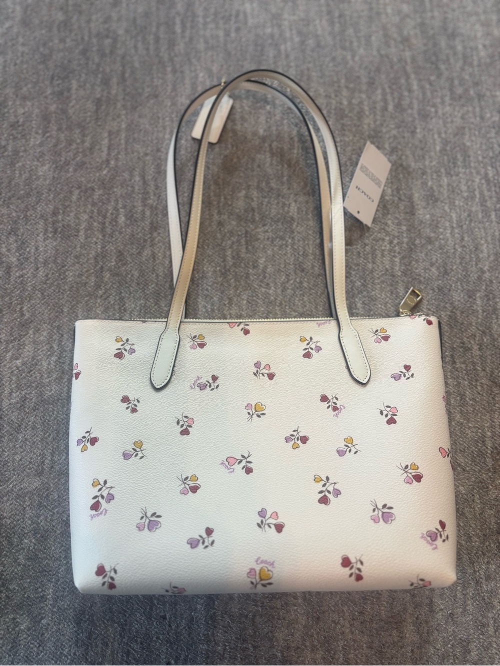NWT Coach Fiona Tote Bag With Heart Print In Chalk Multi With Matching Wallet. - Picture 4 of 8
